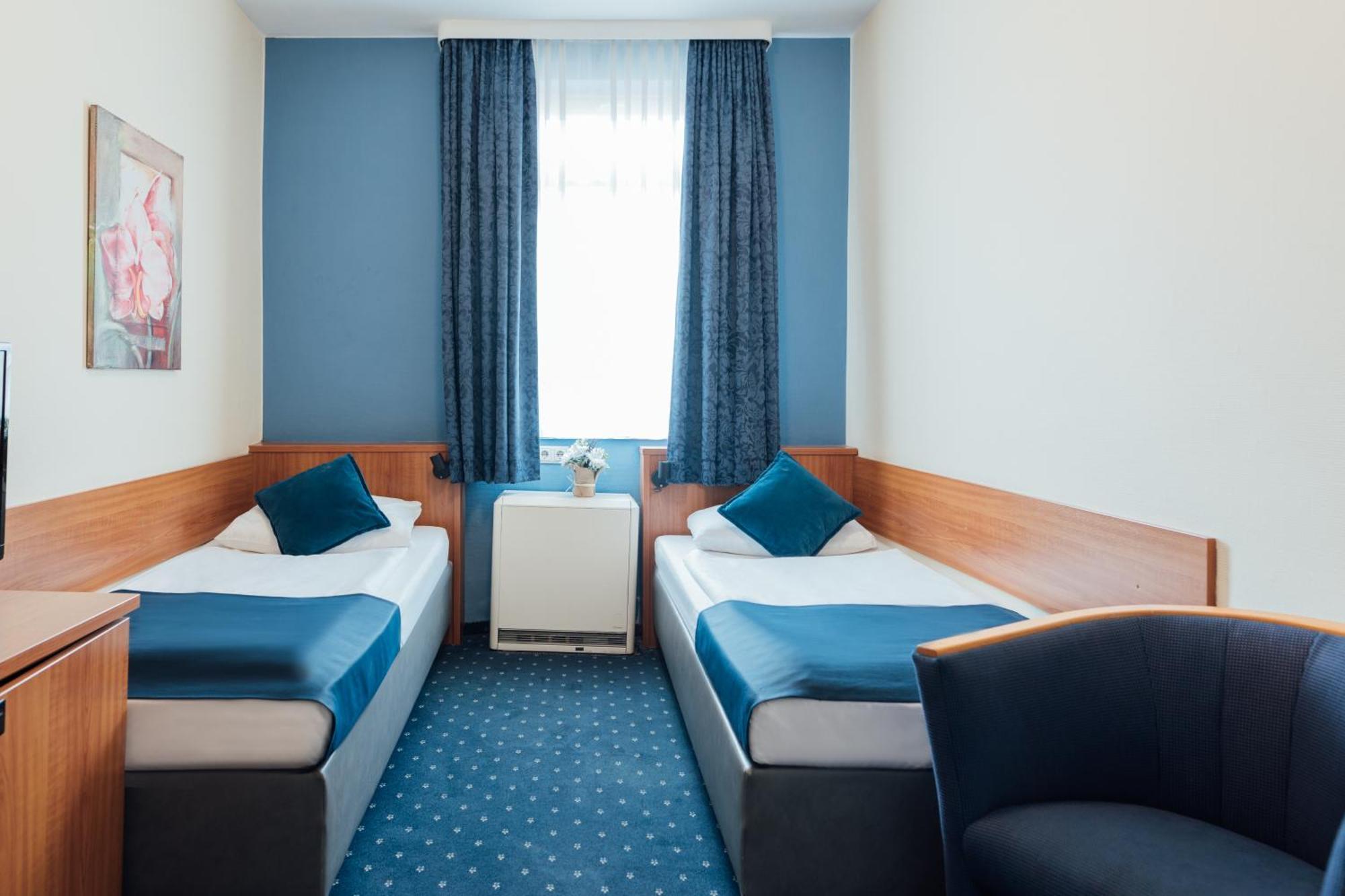Hotel Commerz Гамбург Экстерьер фото