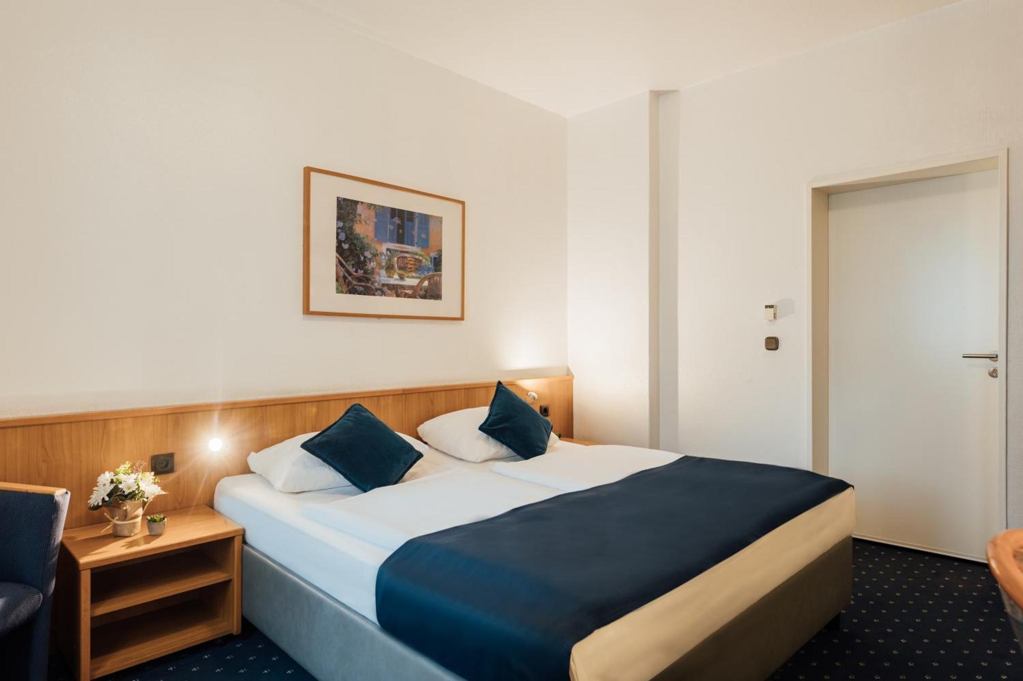 Hotel Commerz Гамбург Экстерьер фото